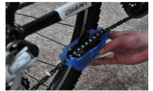 Load image into Gallery viewer, Cleaning Reservoir and Brush Kit for a bike Chain and Cogs